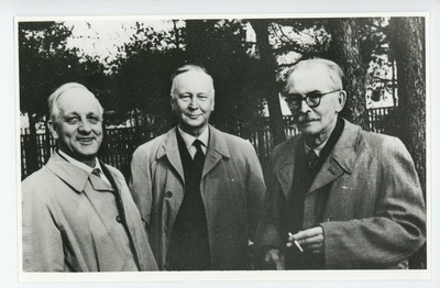 Helmer Winter, Oke Jokinen, Friedebert Tuglas suvi 1958  duplicate photo