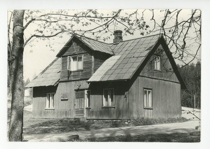 Võru rajoon, Kasaritsa Puiga suvemaja, kus 1921 ja 1922 aastal elas ja töötas Friedebert Tuglas