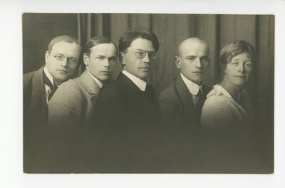 Kirjanikkude ühing "Siuru", 1917  duplicate photo