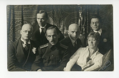 Kirjanikkude ühing "Siuru", 1917  duplicate photo