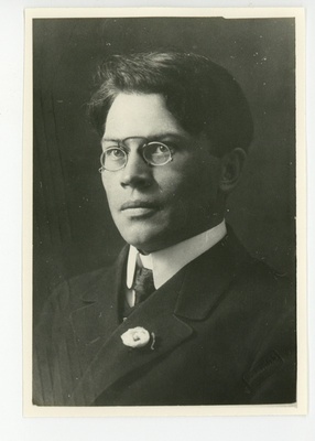 Friedebert Tuglas noorena, 1917  duplicate photo