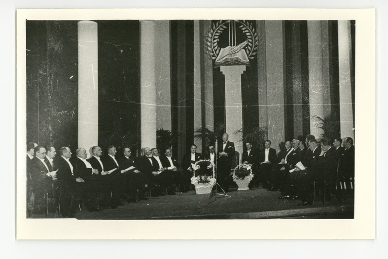 Leedu kirjanduslike auhindade väljaandmise aktus Kaunase Riigiteatris, 14.02.1938