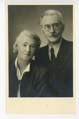 Elo Tuglas ja Friedebert Tuglas  duplicate photo
