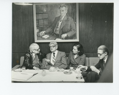 Paul Kuusberg, Aadu Hint abikaasaga ja Ralf Parve kohvilauas  similar photo