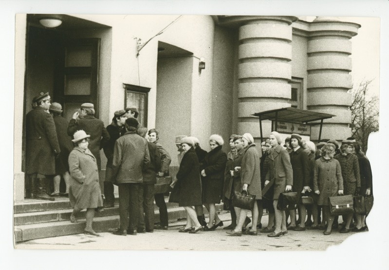 Friedebert Tuglase matus 20.04.1971