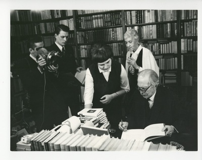Friedebert Tuglasele Kristjan Jaak Petersoni nimeline auhind 18.03.1969  similar photo