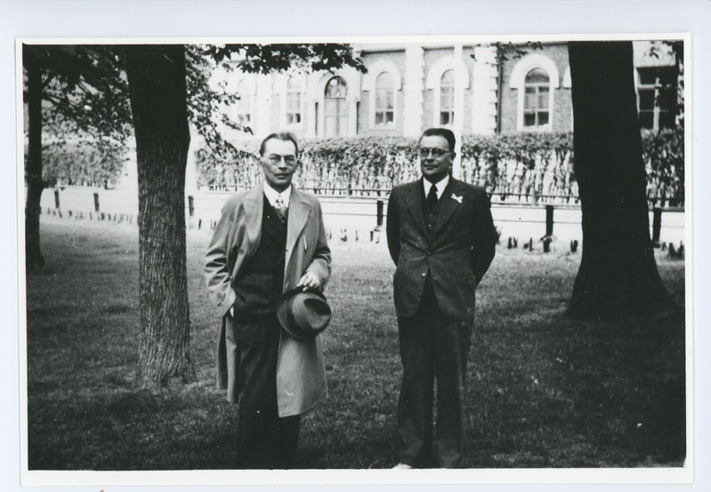 Friedebert Tuglas ja Lauri Hakulinen Hämeenlinnas, 04.07.1939