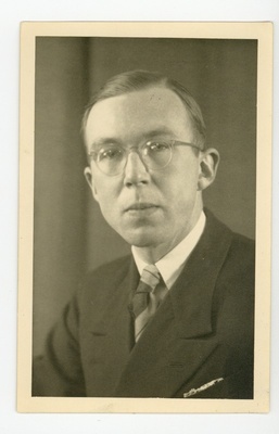 Walter Hombitzer, kes õppis Bonnis kunstiajalugu  duplicate photo