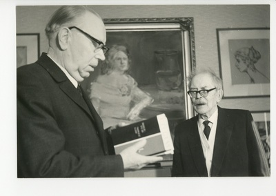 Eduard Päll ja Friedebert Tuglas tema viimasel sünnipäeval  duplicate photo