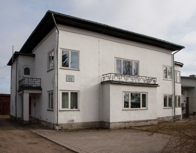 Maja Viljandis Jakobsoni 55, kus Tuglased elasid 1944 kevadel rephoto