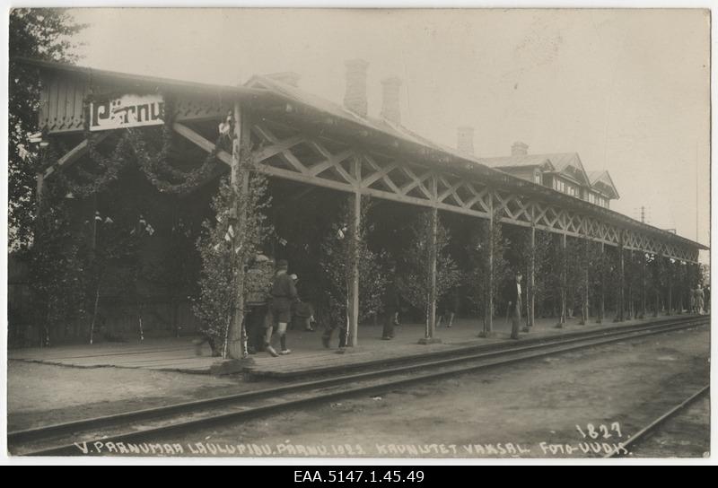 The Pärnu Railway Station is decorated in the event of V Pärnumaa Song Festival