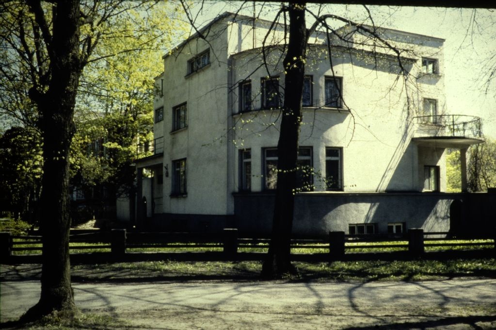 Teaching diases in the history of architecture, architecture: Estonia (K65)