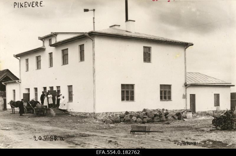 The apartment of Pikevere's bakery.