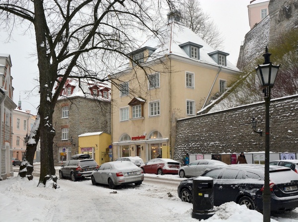 The goal of the nun in Tallinn. (old post station at Nunnavärava) rephoto