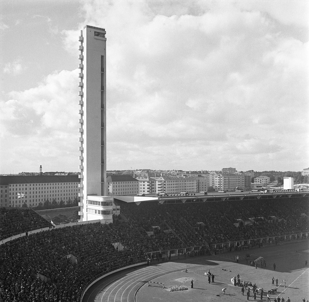 Helsinki Olympic Stadium and Stadium Tower, 1938 (29438954721) - Helsinki Olympic Stadium in 1938.Do you know something about this picture? Please leave a comment or contact us by e-mail: flickr@yle.fi Read more about Yle, the Finnish Broadcasting Company: http://yle.fi/life park Fler skatter från Yles archive: http://svenska.yle.fi/arkivet More about Yle, the Finnish Broadcasting Company: http://yle.fi/yleisradio/ About-yle/this-is-yle