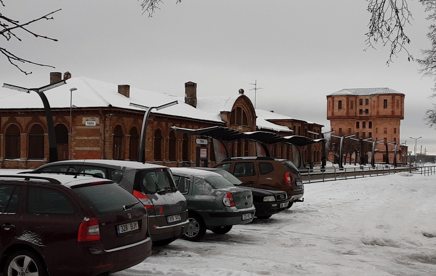 Tapa raudteejaama hoone, taamal veetorn rephoto