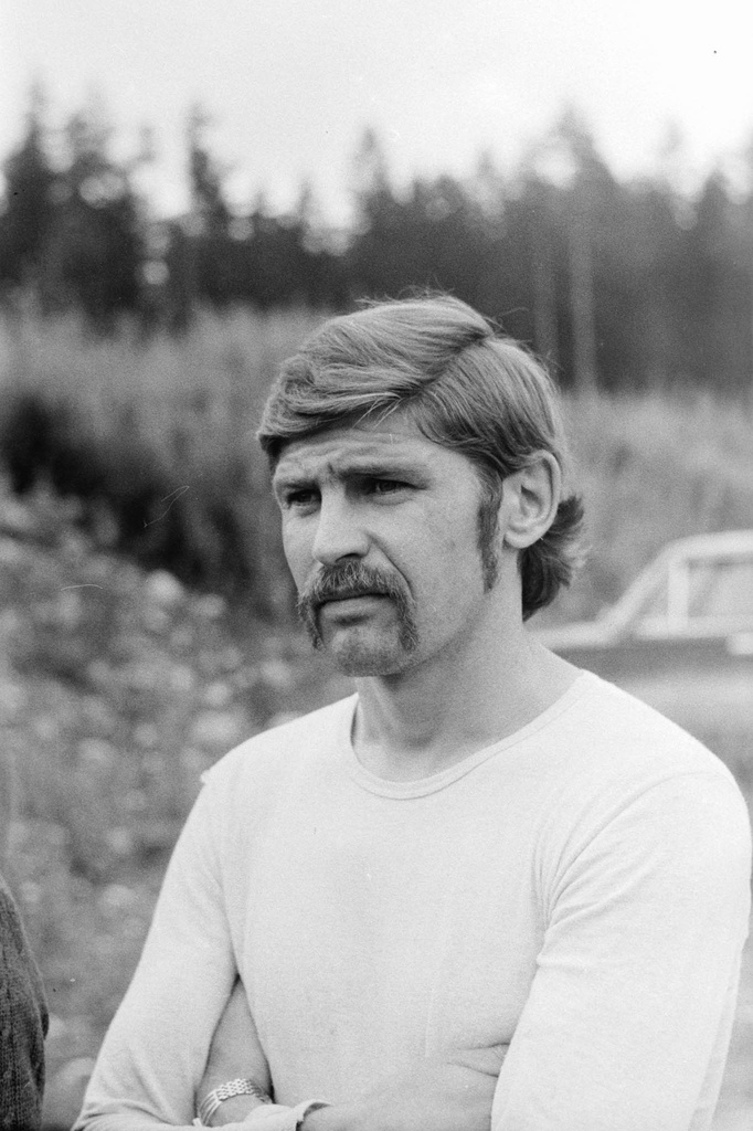 [description on the envelope – Portreed, Haldna, Liv, Miljan, Kiudov, J__, Watermäe, Remm, Nurm, Kuusik, Hall, Luuk, Tali, V. Kuuse]