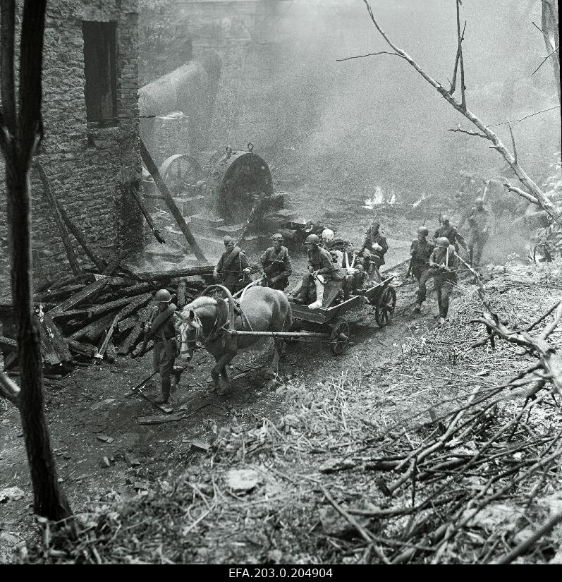 A scene from the Tallinn Film game film "People in Soldiers". The injured are taken away from the battlefield.
