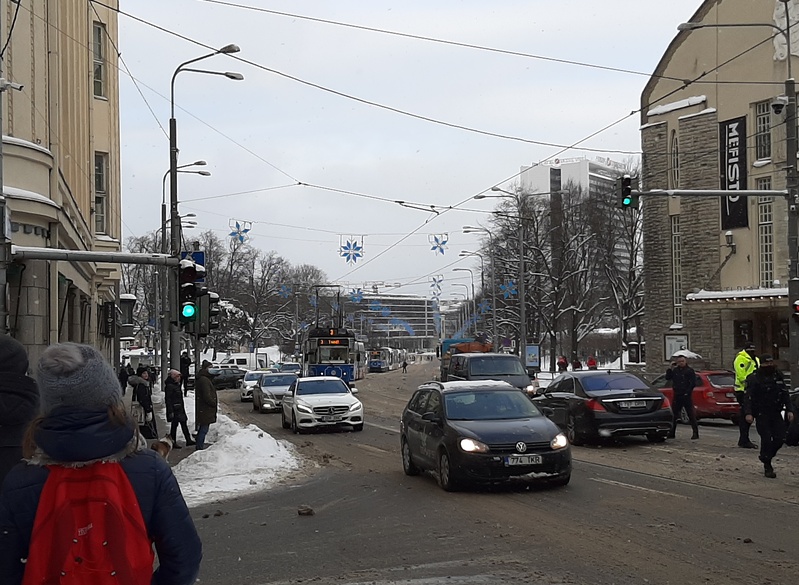 Pärnu mnt. And S-Karja t. angle rephoto
