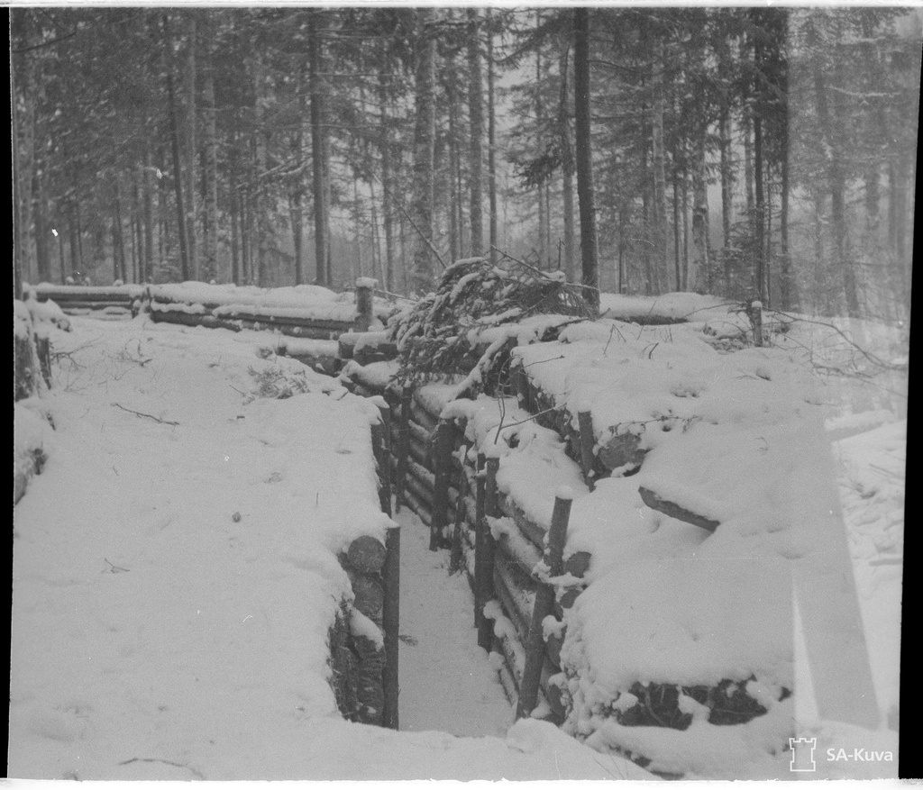 The December snow covers the firehouse in Syväri southern forest block.