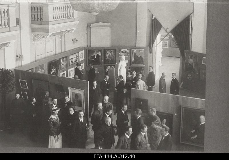 Estonian Art Exhibition (view of the exhibition hall).