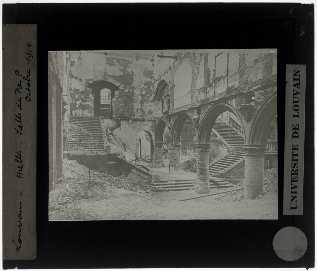 Leuven. University Inspector Trappenhal: Verwoesting tijdens where I
