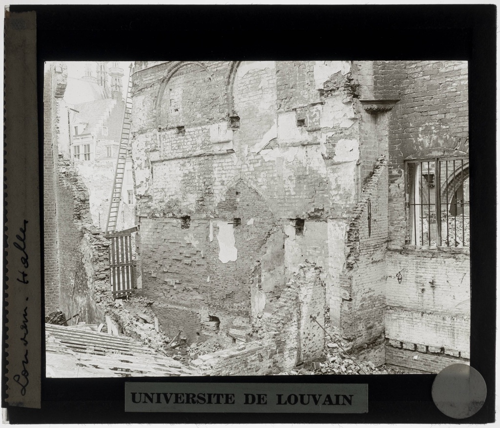 Leuven. University Inspector Noordwestelijke vleugel: Verwoesting tijdens where I