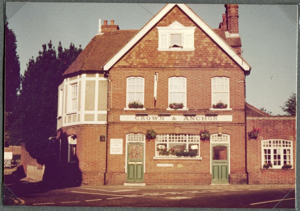 Almost certainly a smuggler's Inn - The "Crown & Anchor" at Lymington trans.