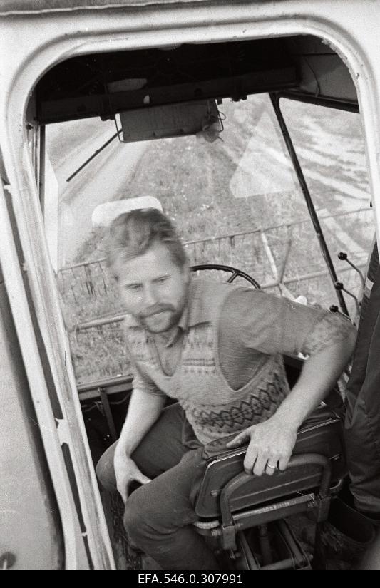 Lihula sovhoosi Mechanizer Kuuno Mulk of Vanamõisa Department.