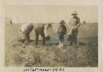 Allotment 1921  duplicate photo