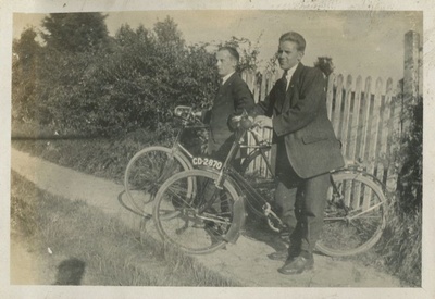 Road near Buxted, 1919  duplicate photo