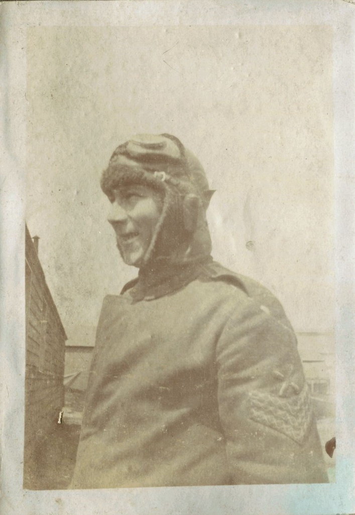 Sgt Hogan, close up of Sgt Hogan in flying gear, RAF Beaulieu, 1918