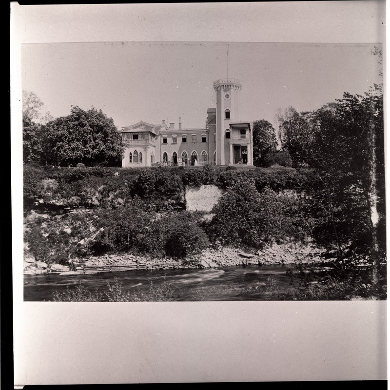Keila-Joa loss jõe poolt, 19. sajandi lõpp.