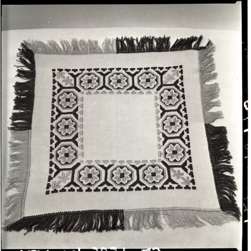 Linik, värviline tikand