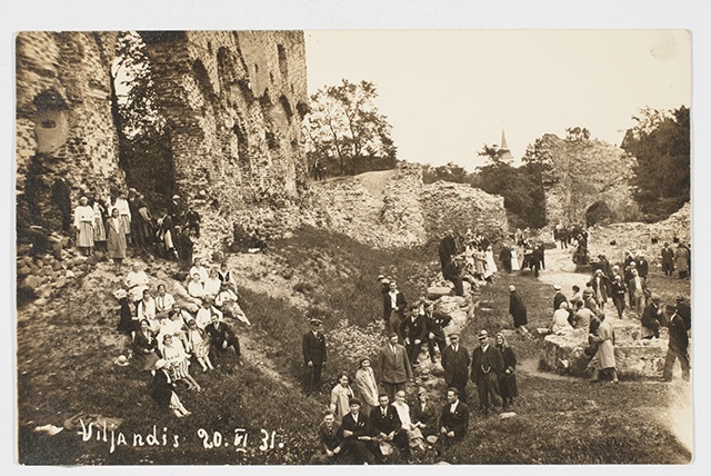 Viljandi castle roofs, 1931