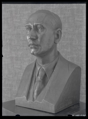A. Vomm, Kaarel Eenpalu portreebüst 1937. aastast.  duplicate photo