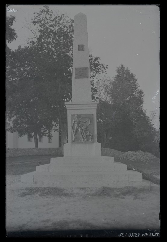 Mälestusmärk Vabadussõjas Põlva kihelkonna langenuile, umbes 1930. aastast.