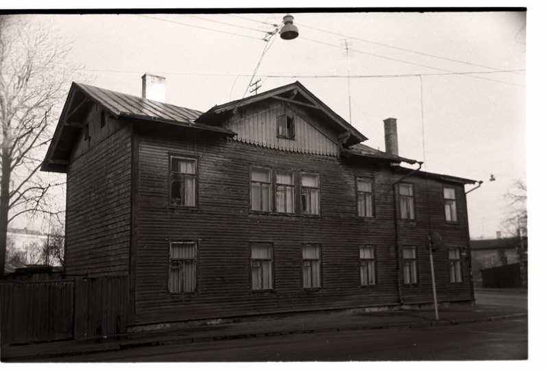 Tallinn. Kahekordne puumaja Gogoli 11