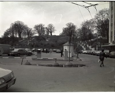 Tallinn. Vabaduse väljaku autoparkla. Vaade Jaani kiriku juurest  duplicate photo