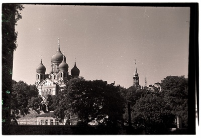 Aleksander Nevski katedraal, vaade Taani kuninga aiast.  similar photo