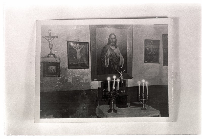 Püha Ristija Johannese seegi kiriku altarisein-loodesein.