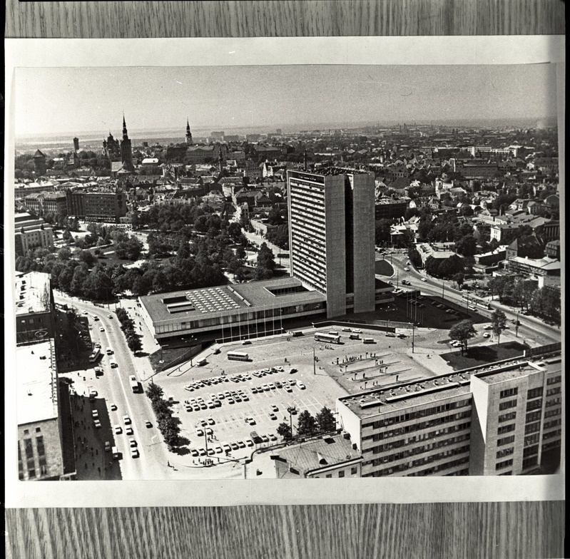 Õhufoto hotell "Viru" ümbrusest ja südalinnast.