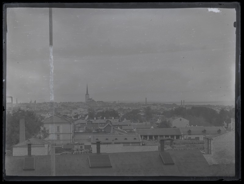 Klaasnegatiiv. Tallinn. Vaade Lasnamäelt, Tartu mnt. paberivabriku juurest