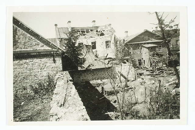 Ruin Narva, 1943