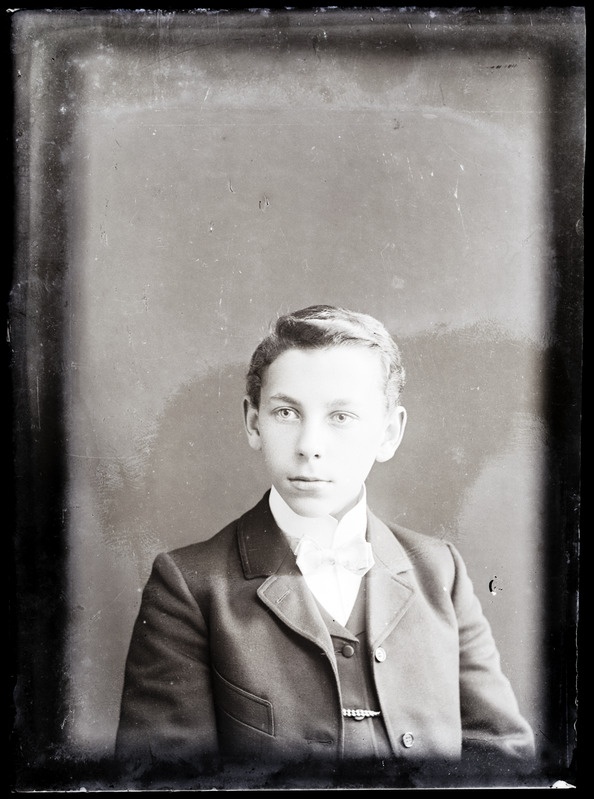 Portree Wilhelm Friedrich Dubasest noore poisina.