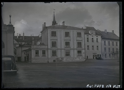 Tallinn. Vaade Lossi platsilt Toomkooli tänava suunas  similar photo