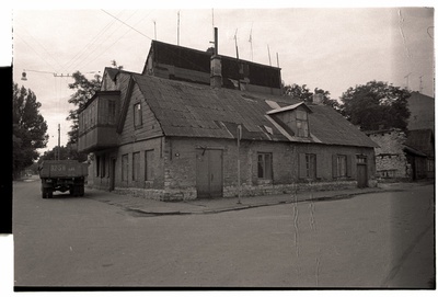 Ühekordne kivihoone  duplicate photo