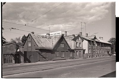 Tallinn. Vanad puumajad Pärnu mnt. Paide peatuse juures  similar photo