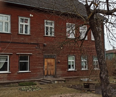 Betti Alver's residence with his parents in Tartu. 23 (on the side of the garden of the yard the last three windows on the bottom floor) ca 1930-1936 rephoto