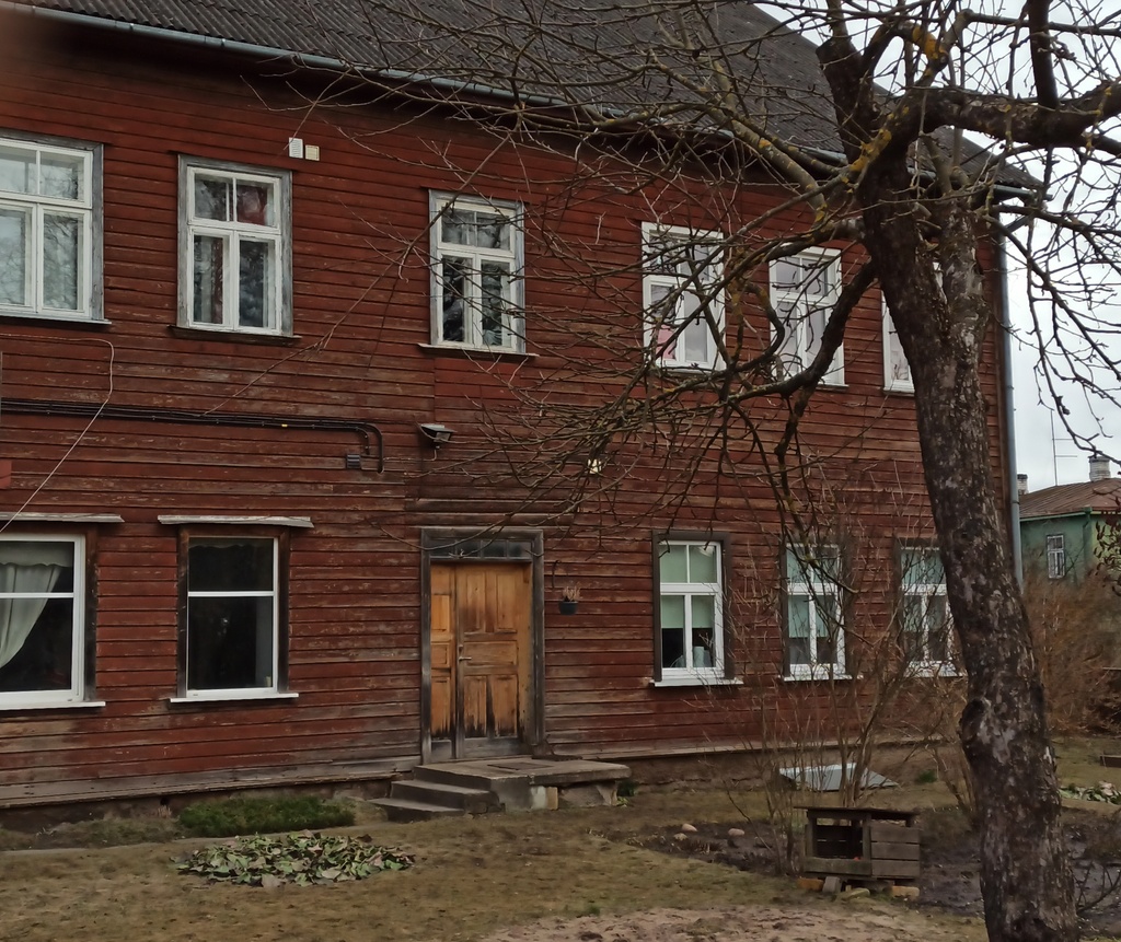 Betti Alver's residence with his parents in Tartu. 23 (on the side of the garden of the yard the last three windows on the bottom floor) ca 1930-1936 rephoto
